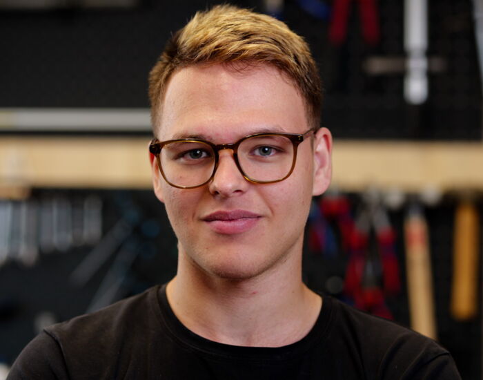 Elias Gübeli in Ausbildung Bikewerkstatt